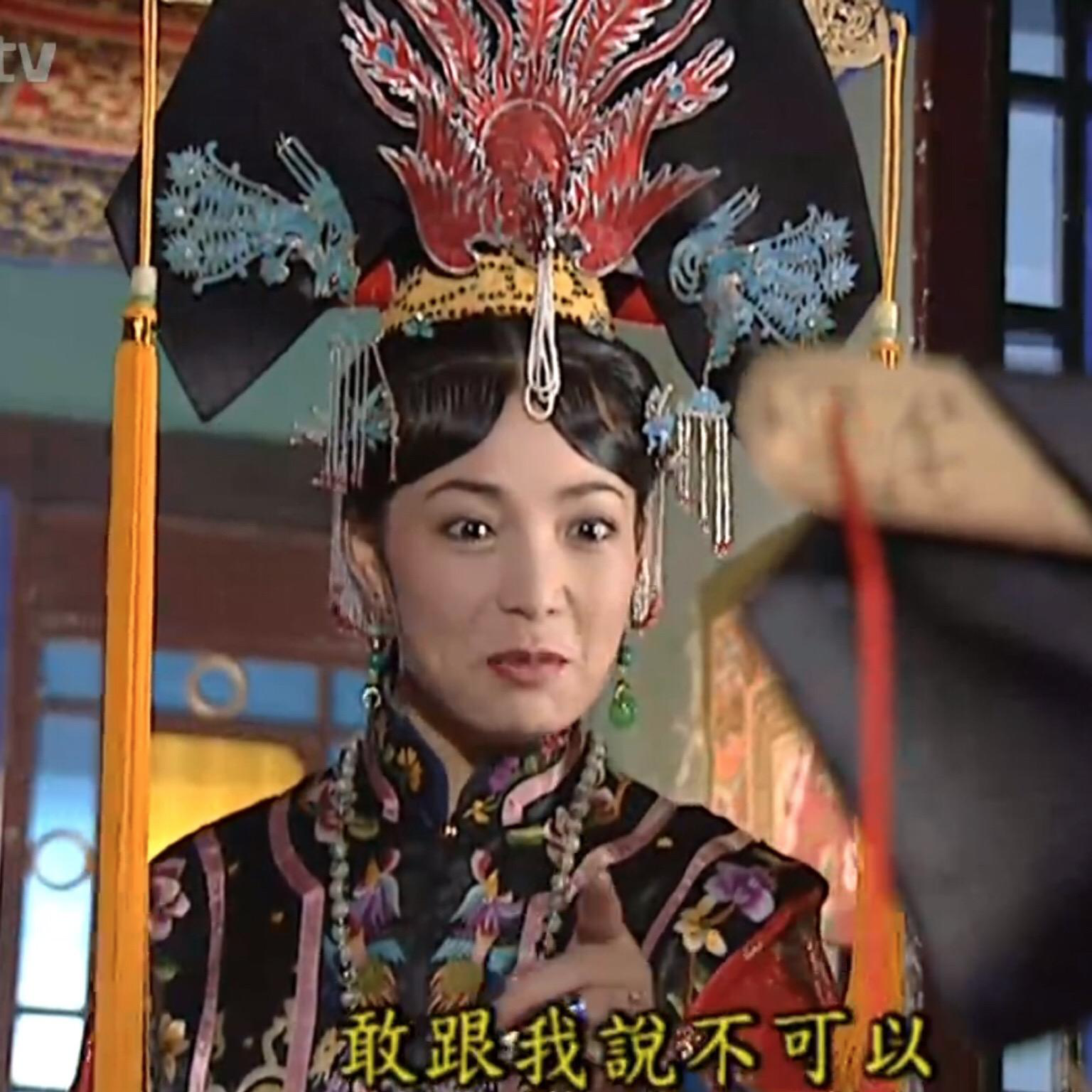 戴春荣|“皇后”戴春荣拍《还珠格格》时，差点被赵薇和林心如按进水缸淹死