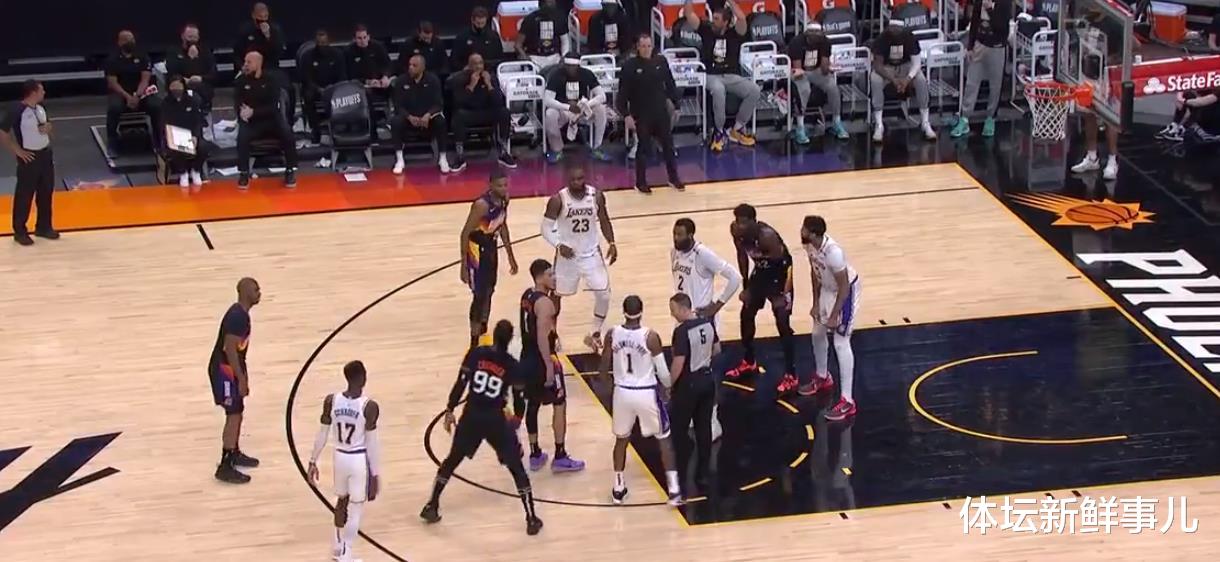 保罗|耻辱输球后，詹姆斯送了保罗15个字，听听浓眉 沃格尔 苏群怎么说