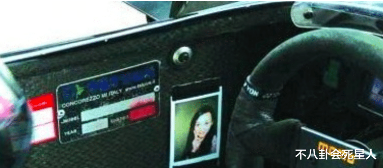 邱泽|邱泽结婚了！女方三年结两次婚，从小缺爱，却是台湾第一混血美女