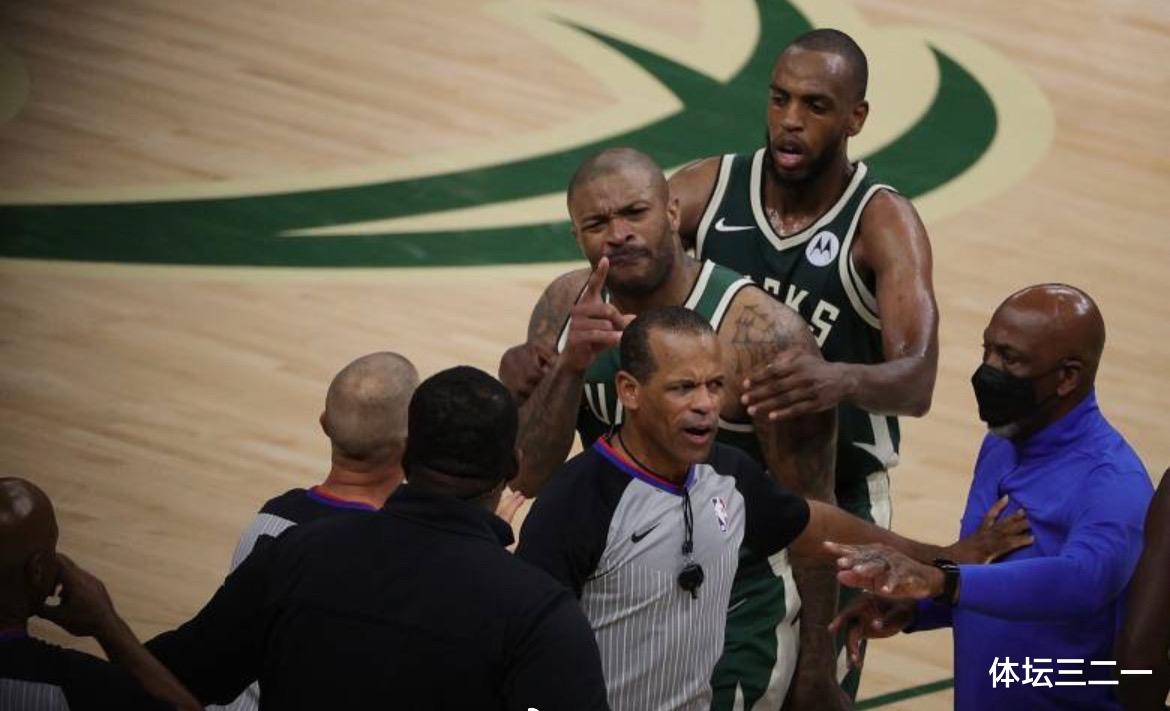 杀人案 天价续约杜兰特克星！篮网挖走雄鹿板凳匪徒，丁威迪签换再起转机