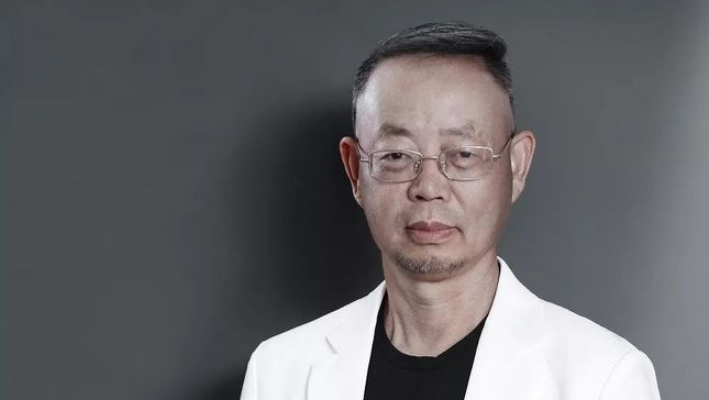 |易哲：“老鬼”系列鱼饵的创始人，钓鱼界终身成就奖获得者