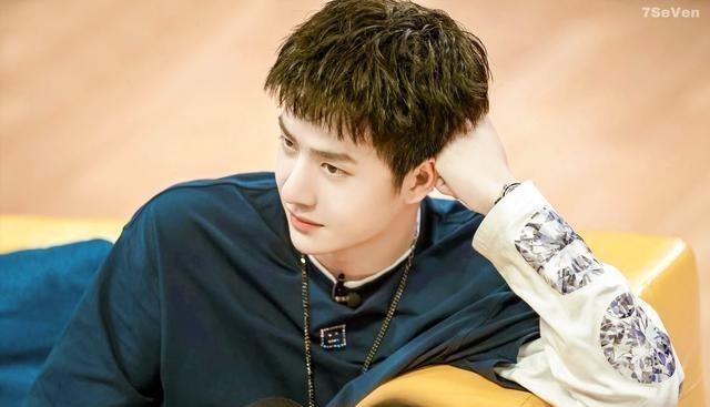 民航发文点名王一博,飞机涂鸦上线,网友评论堪称点睛之笔