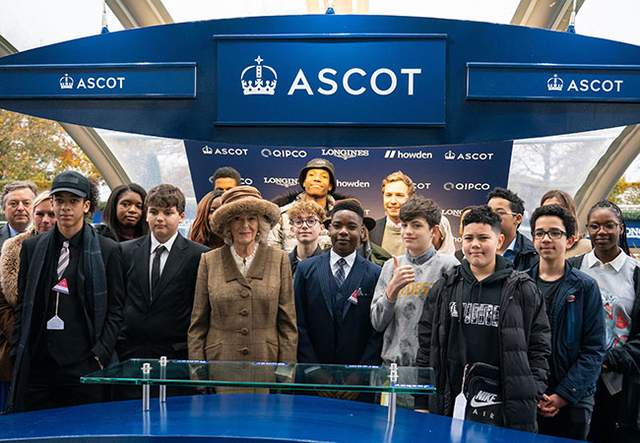 英国|卡米拉又获新任命！心里倍儿美，高调穿皮草亮相