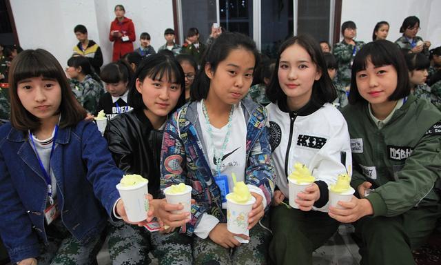 小敏的夏天 大家为何对“五五分流”谈之色变？职校生：感觉像被分到了慢班