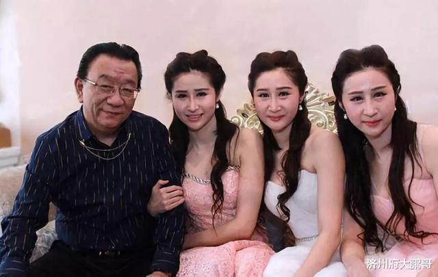 杨烁|前相声演员老汪直播，晒出侯耀华私信，相声圈要再起波澜