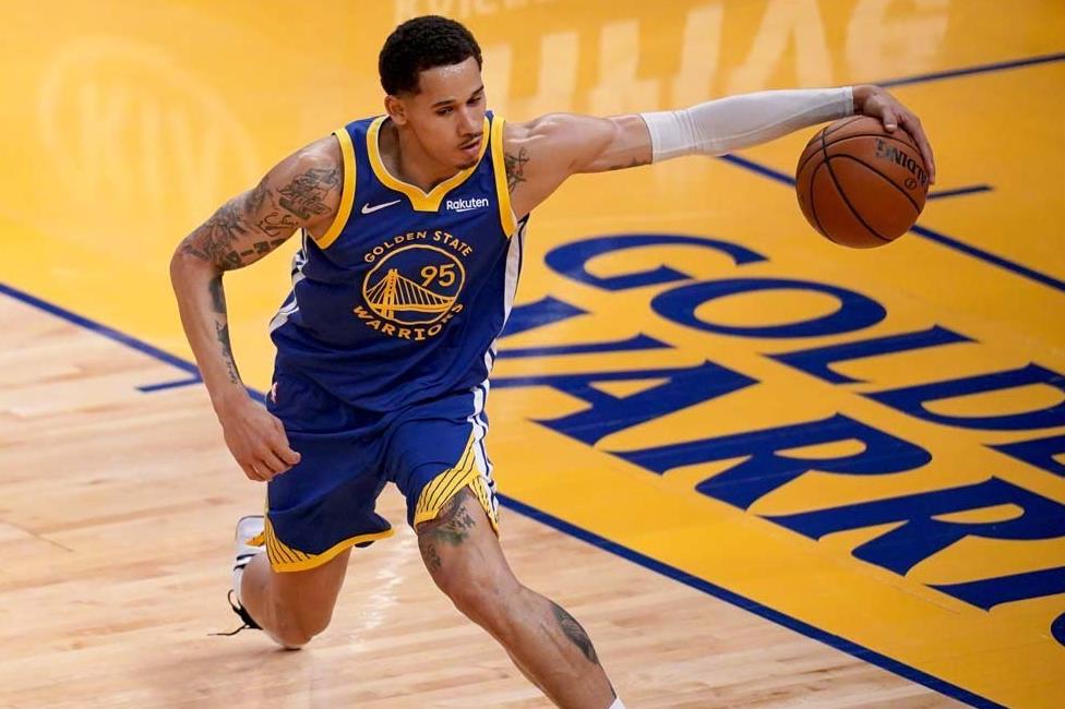 勇士队|冲击季后赛！勇士连签3人！2.03米悍将正式回归，科尔瞄准湖人