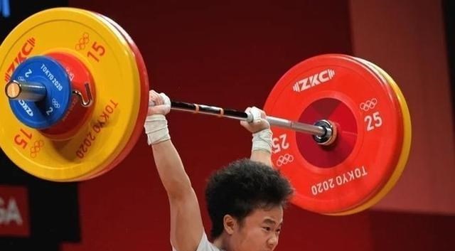 四叶草海之恋|目前中国6块金牌举重占3块!举国体制让我国举重运动员如鱼得水!