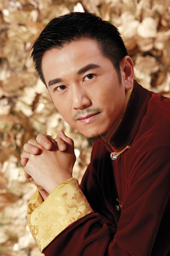 温兆伦|57岁的温兆伦，从多情男变身专一丈夫，小20岁娇妻长相貌美如少女