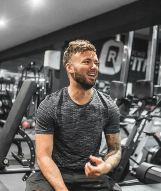 男子代前女友还清过百万房贷当生日礼物，心疼对方独自供楼负担大