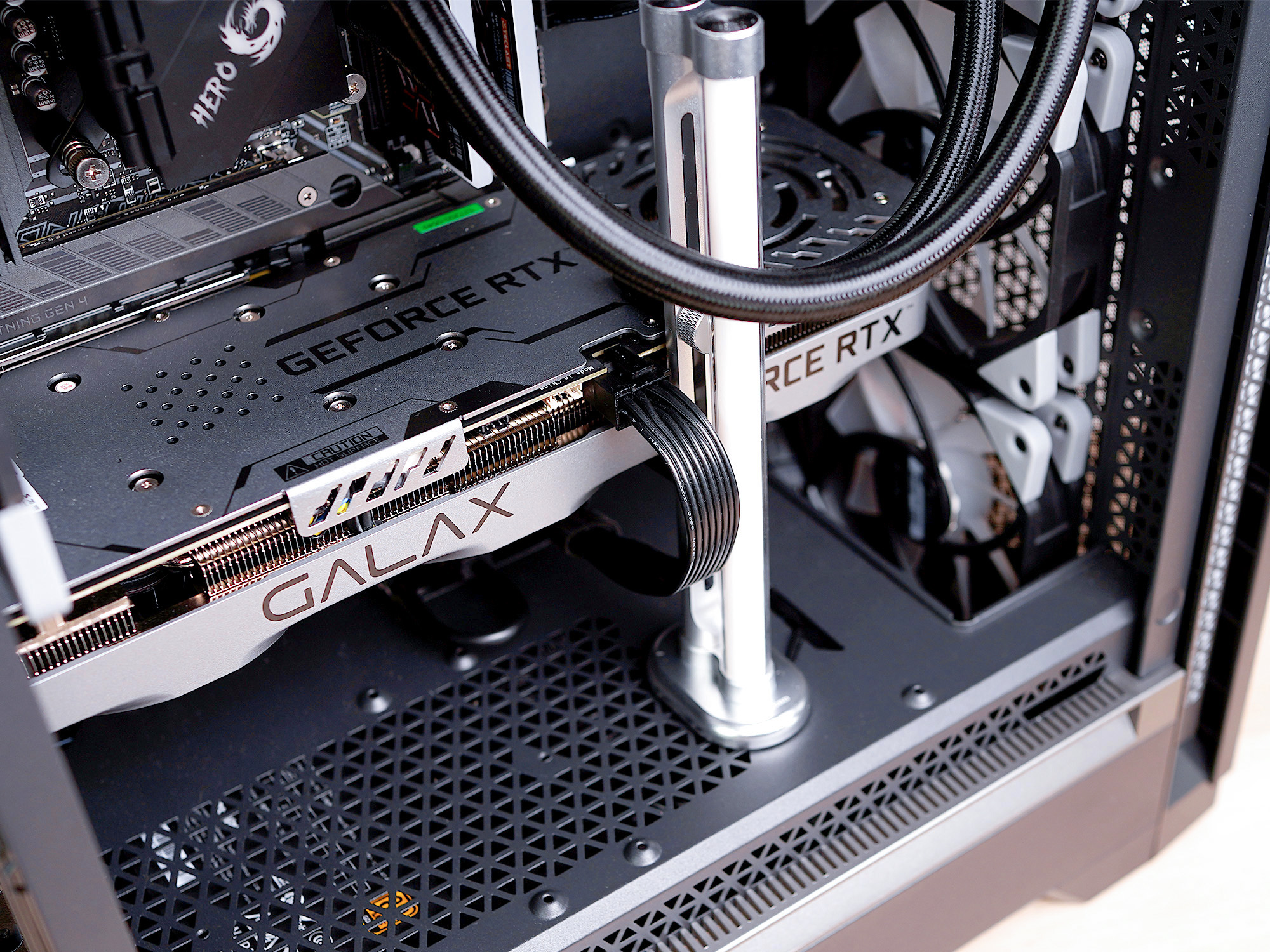 |坚守win10不升级,搭11代末班车,攒漂亮的ARGB主机