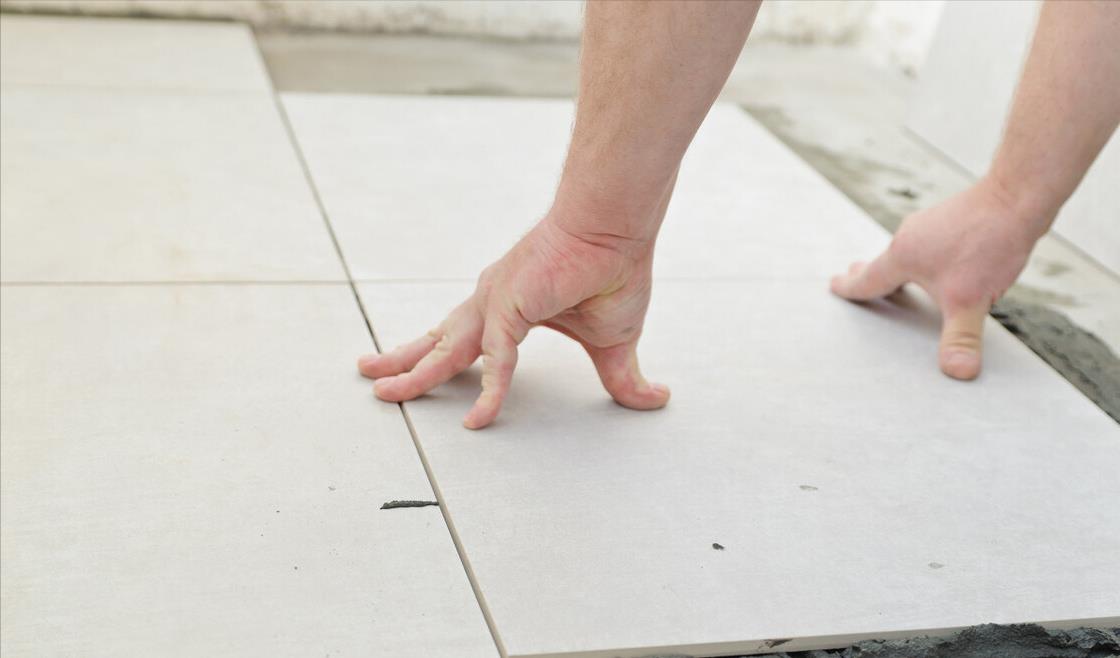 地砖空鼓松动,千万不要盲目修复,3种情况分清楚就好修复了