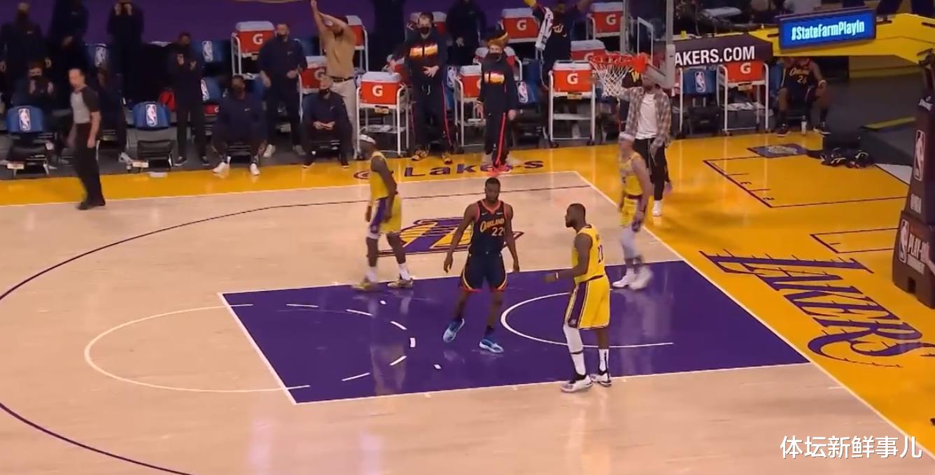 勇士队|输球后,勇士主帅送了詹姆斯14个字,听听库里 浓眉 苏群怎么说