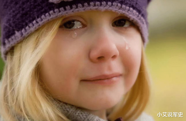 科学家 眼泪到底是什么样子？科学家将它放大3000倍后，网友：不敢流泪了