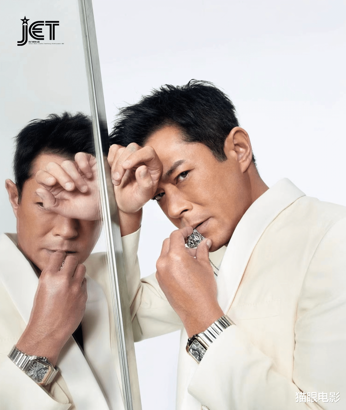 古天乐 51岁古天乐穿黑色皮衣好帅，豹子戒指抢镜，网友：这次发型对了