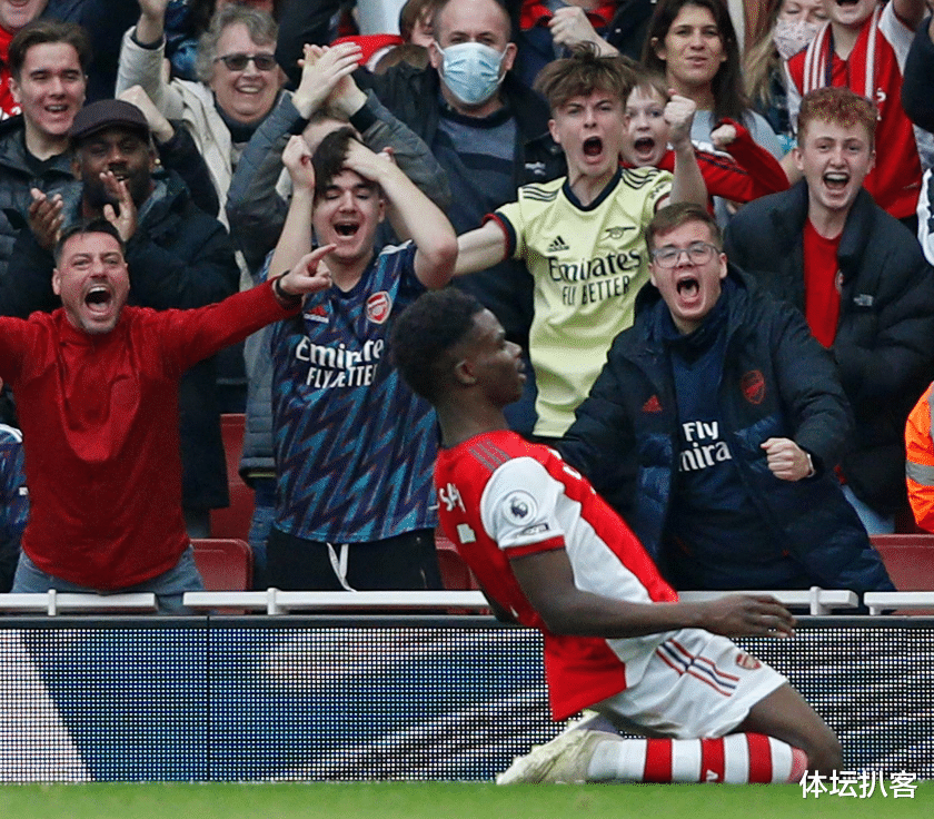 阿森納|2-1！第93分鐘破門(mén)！曼城絕殺阿森納，瘋狂11連勝，甩開(kāi)曼聯(lián)22分