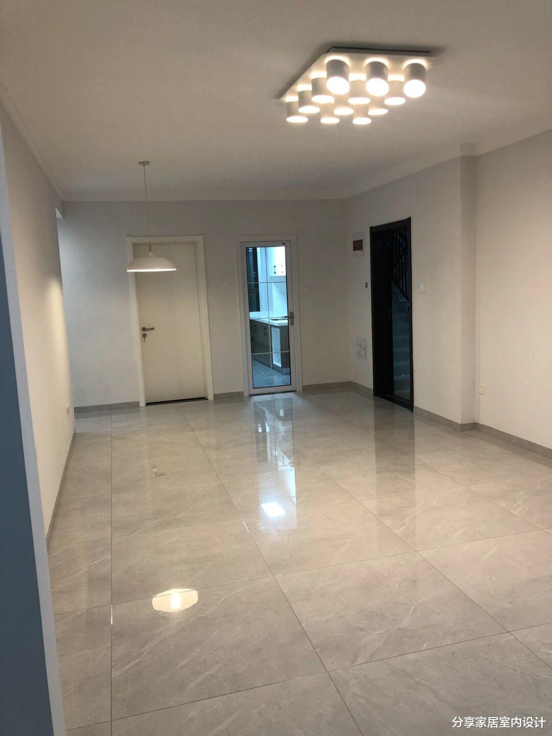 新房装修不跟风,坚持不做吊顶不做电视墙,全屋简单舒适不压抑!