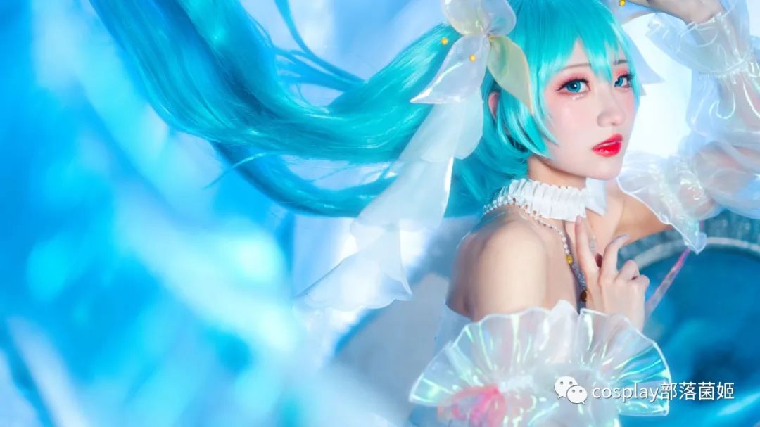 巴迪|cos：39初音日cos正片@尤幽，未来有你