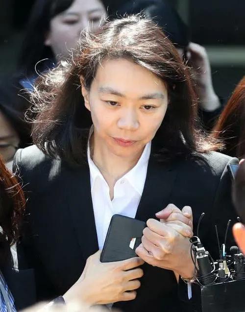 花影爱花 逼丈夫喝尿,踢出睾丸破裂,拿剪刀戳人,韩国财阀之女有多嚣张?