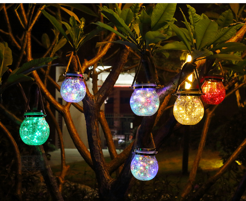 打造一个，建在地面下的“下沉式庭院”花园，比传统院落更实用