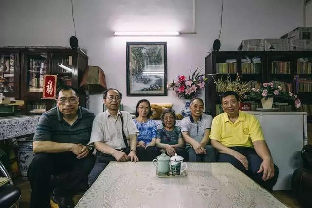 家居唐设计 有着百年历史的老洋房，被儿女改造之后，变成了高攀不起的样子