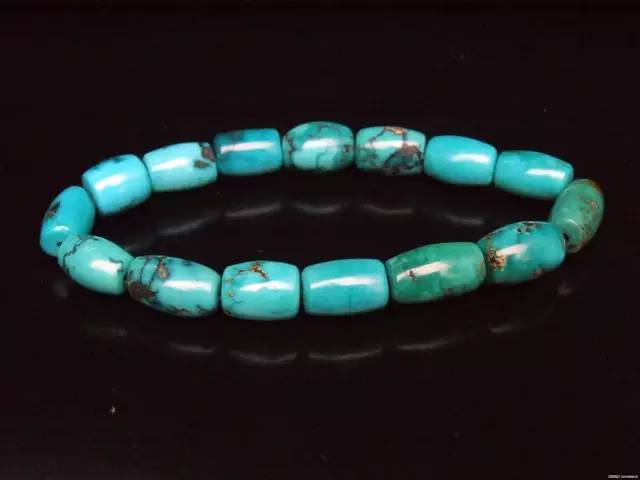 鼻烟壶|别戴大金项链子了，中国男人传统的几大首饰是这些！