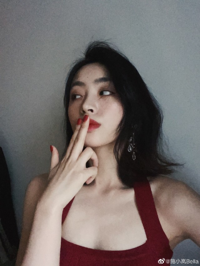 金晨|霍尊退圈后现状被曝：新女友不弃，甜蜜搂抱照公开，陈露求和解遭拒