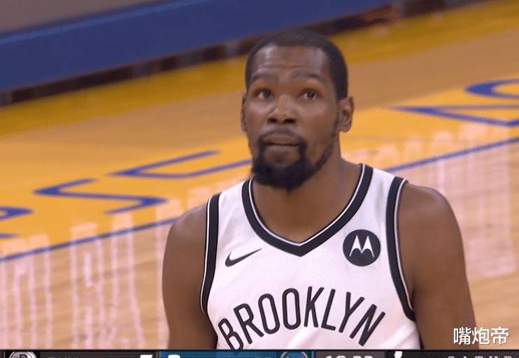 勇士队|库里连砍10分！一人完胜篮网三大巨头，杜兰特8中2狂打铁突然迷失