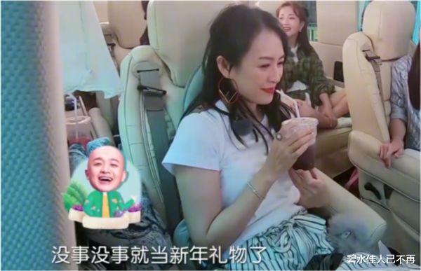 谢娜|2018年谢娜在参加节目旅行时,借了包文婧3万澳元买包包,回国后还了3万人民币,并且吐槽包文婧爱计较