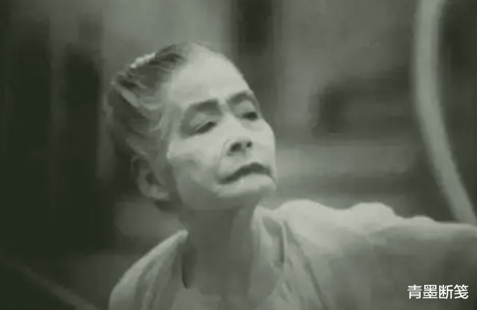 日本 日本一烟花女子，74岁涂廉价口红站街，只为一个等不到的负心汉