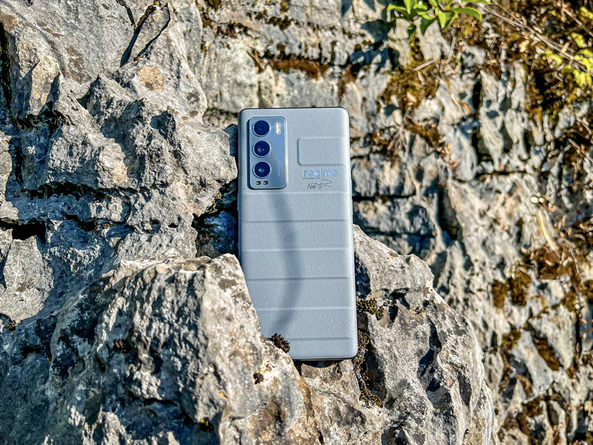 realme|论性价比iQOO还是输给realme，GT大师探索版无愧三千价位天花板