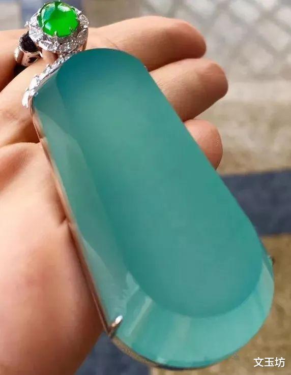 文玩|哪种翡翠有收藏价值