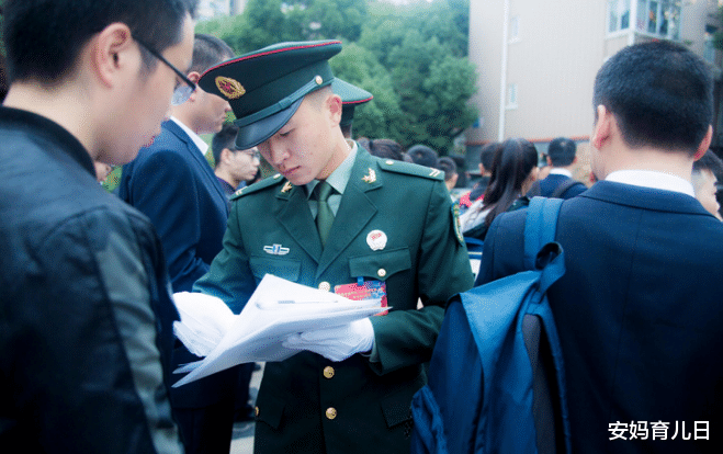 文职|2021年军队文职报名结束，却遭遇“冷场”，8000多个岗位无人问津