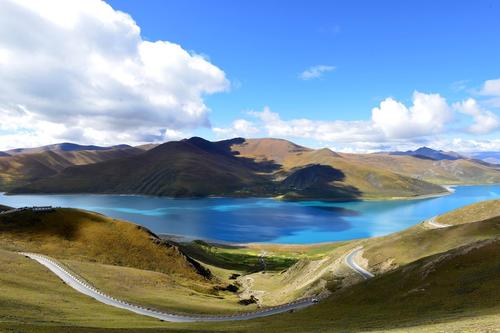 高原 羊卓雍措湖里鱼类蕴藏量达8亿多公斤, 为什么没人敢去钓？