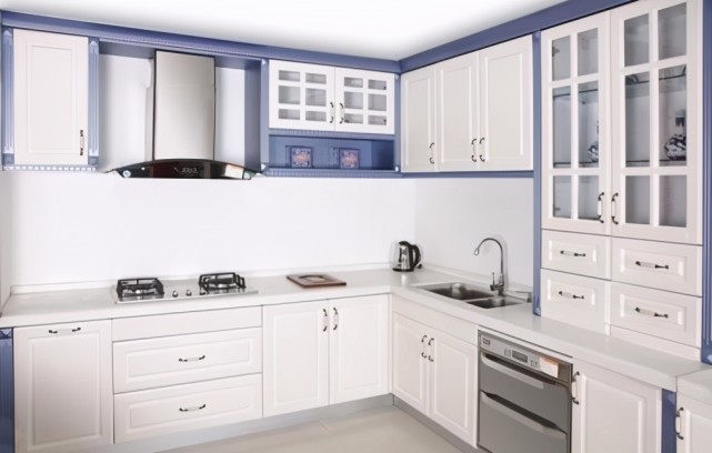 |现在流行全铝橱柜,比定制橱柜便宜,又更实用,使用寿命更长