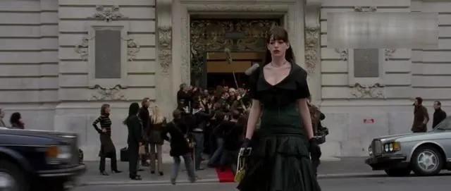 保罗·米兰达|15年过去，《穿普拉达的女王》时尚度满分，是新职场女性必看电影