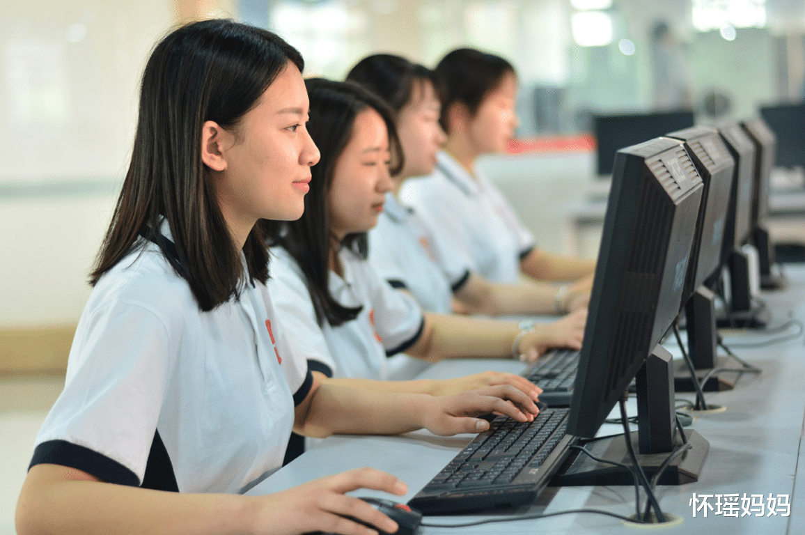 电子竞技|首批“电竞本科生”毕业，本以为会成为职业选手，却难逃码农命运