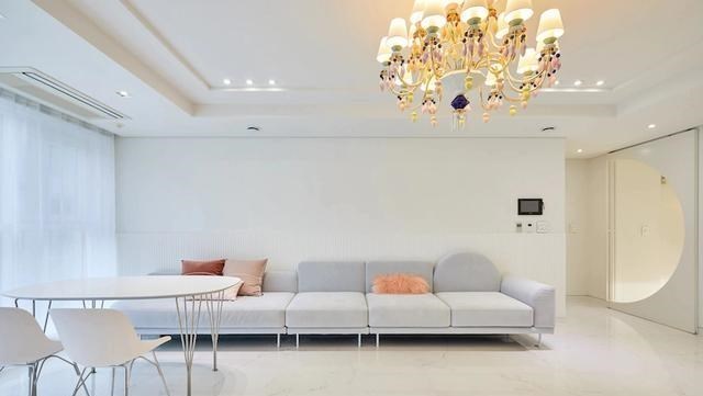 一家4口的110㎡新房,只刷大白墙、通铺瓷砖地面,越简单越喜欢