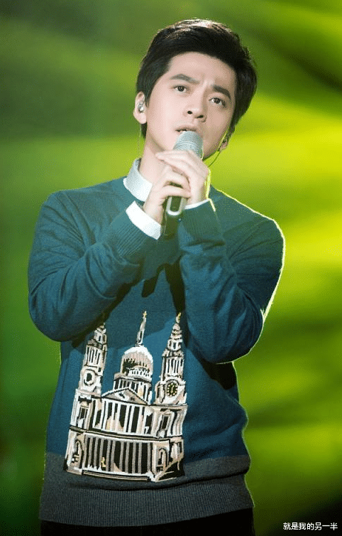 李健|李健与清华博士妻子罕见同框，女方发福明显，减肥真的这么难？