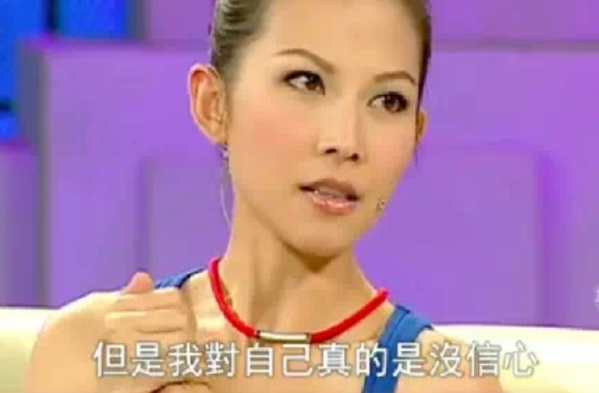 蔡少芬|蔡少芬支持丈夫再婚？回怼钟丽缇要现实一点，网友：人间清醒