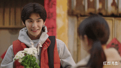 全员加速中|全员暗恋，惨中带甜，这部校园剧够味！