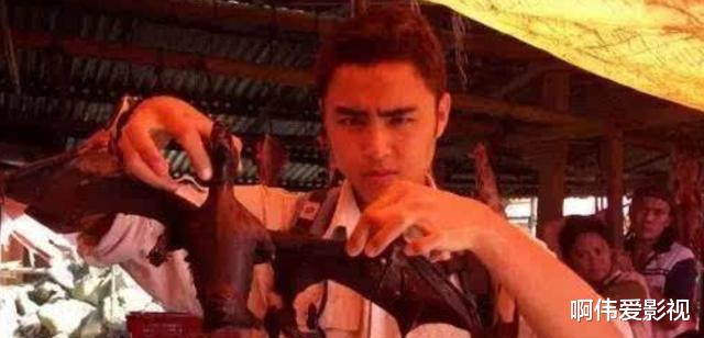 明道|明道吃蝙蝠画面曝光,知名杠精作家唾骂:立即道歉否则逐出娱乐圈