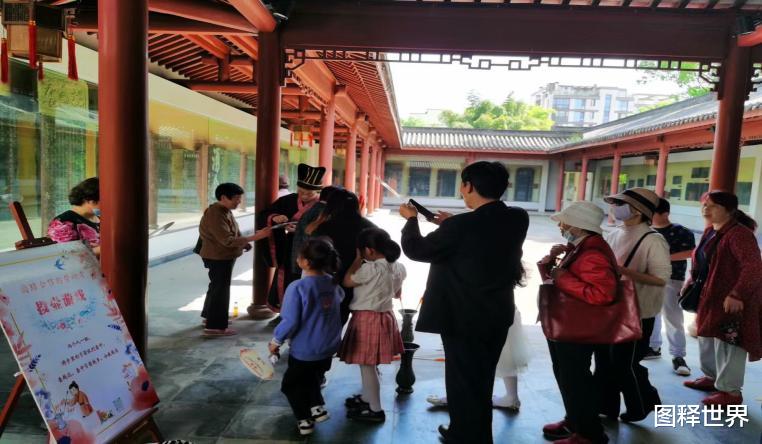 图释世界 飞花令 连环解锁 传统面塑 趣味投壶 杭州上城邀请劳动者快乐游园