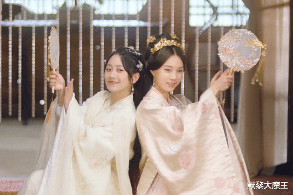 芒果台|腾讯芒果TV又“撞档”！两部新剧同天上线，高甜轻虐对决甜宠爽剧