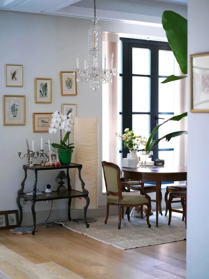 关晓彤|41岁张静初，花5年时间打造单身别墅：家里堆满旧物，却美得不像话！