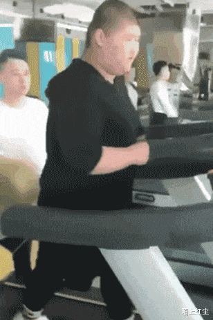 淮北|“女友闺蜜喊我去KTV，穿成这样谁顶得住啊？”哈哈哈