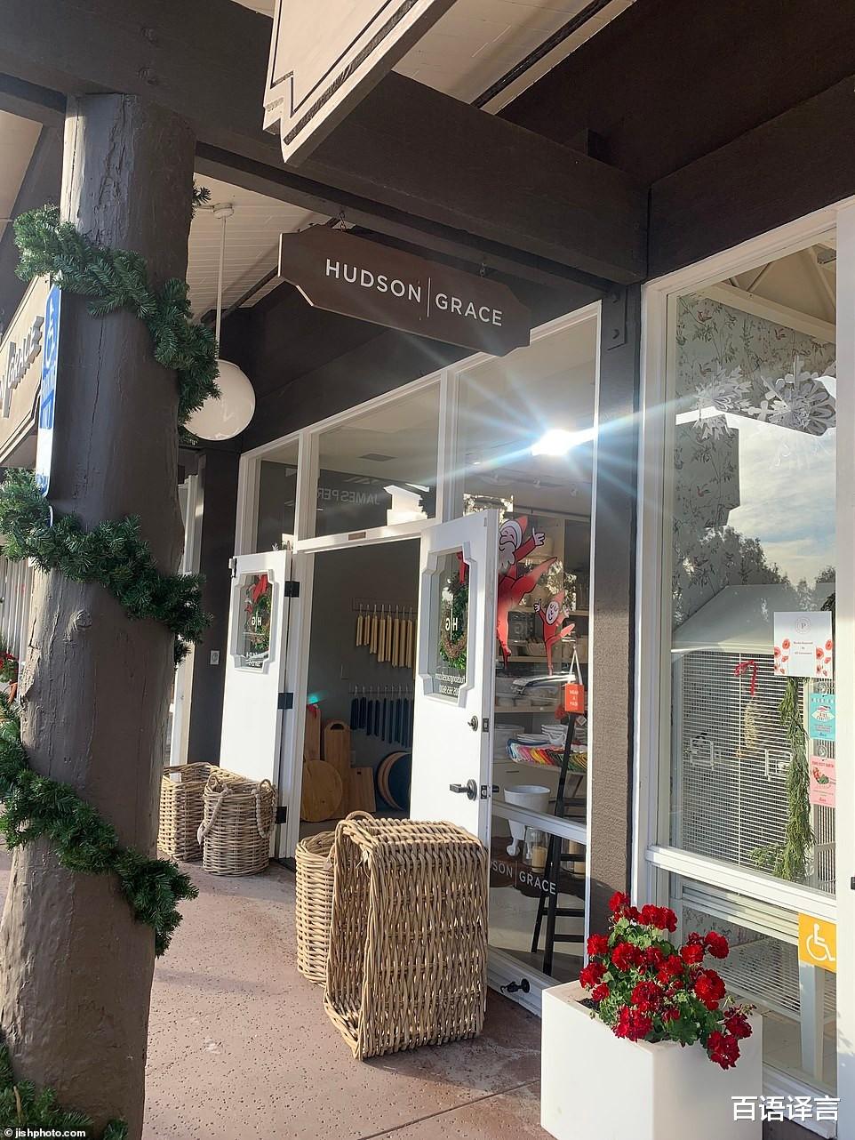 圣诞节|梅根穿一身名牌，购买圣诞节用品，网友：她穿这样是摆拍