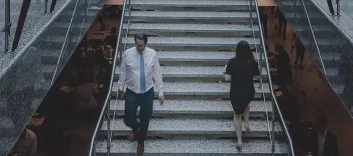 旺旺屋 低层次的人，总爱做这 4 件事，看看你有没有