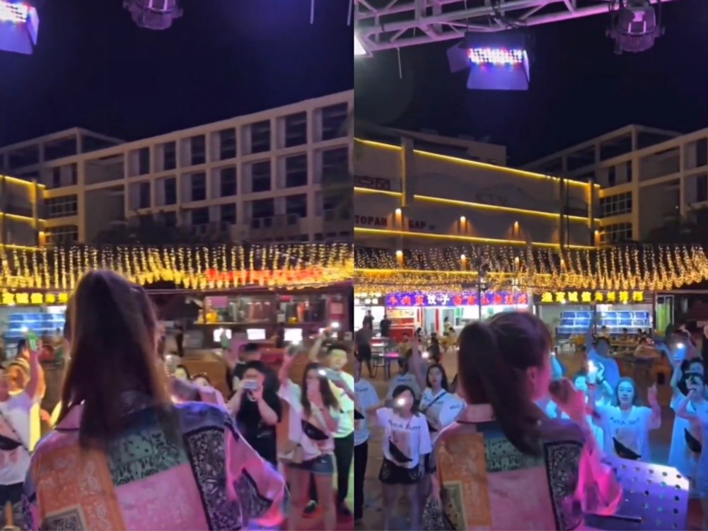 赵本山|赵本山女儿现身街头演唱，一双美腿白到发光，唱功了得引路人尖叫