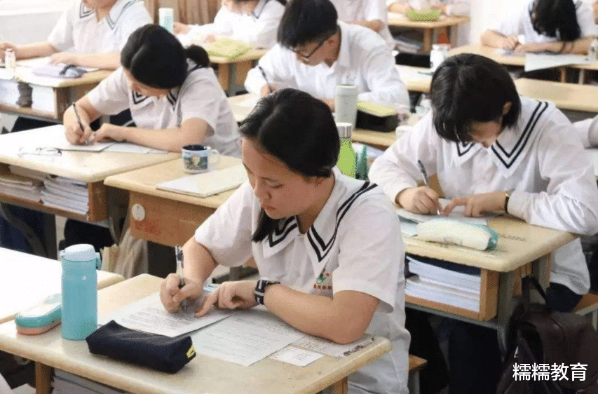 凉凉|高中班主任走进教室，全班学生集体唱《凉凉》，原因是老师的承诺