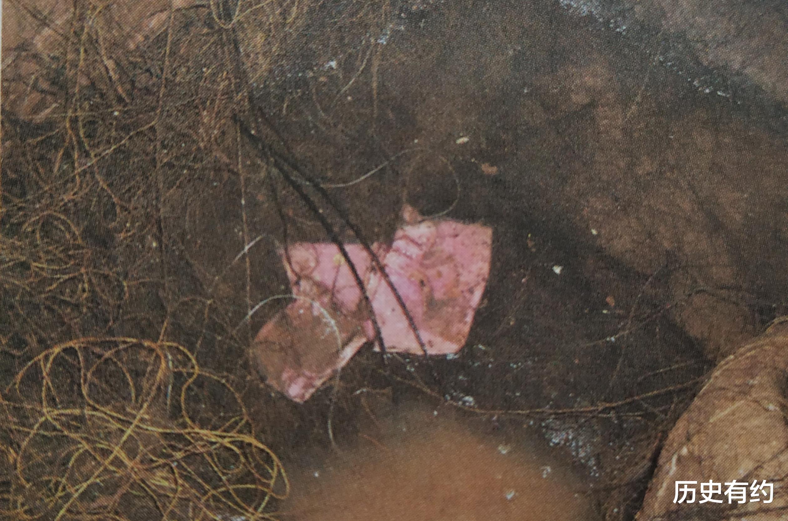 农村见闻 罕见明朝王爷墓:没被盗过却挖出现代毛巾,墓中珍宝堆积成山